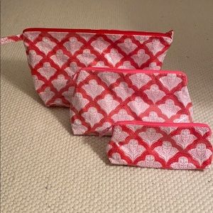 Roller Rabbit Red Jemina Toiletry Case Set